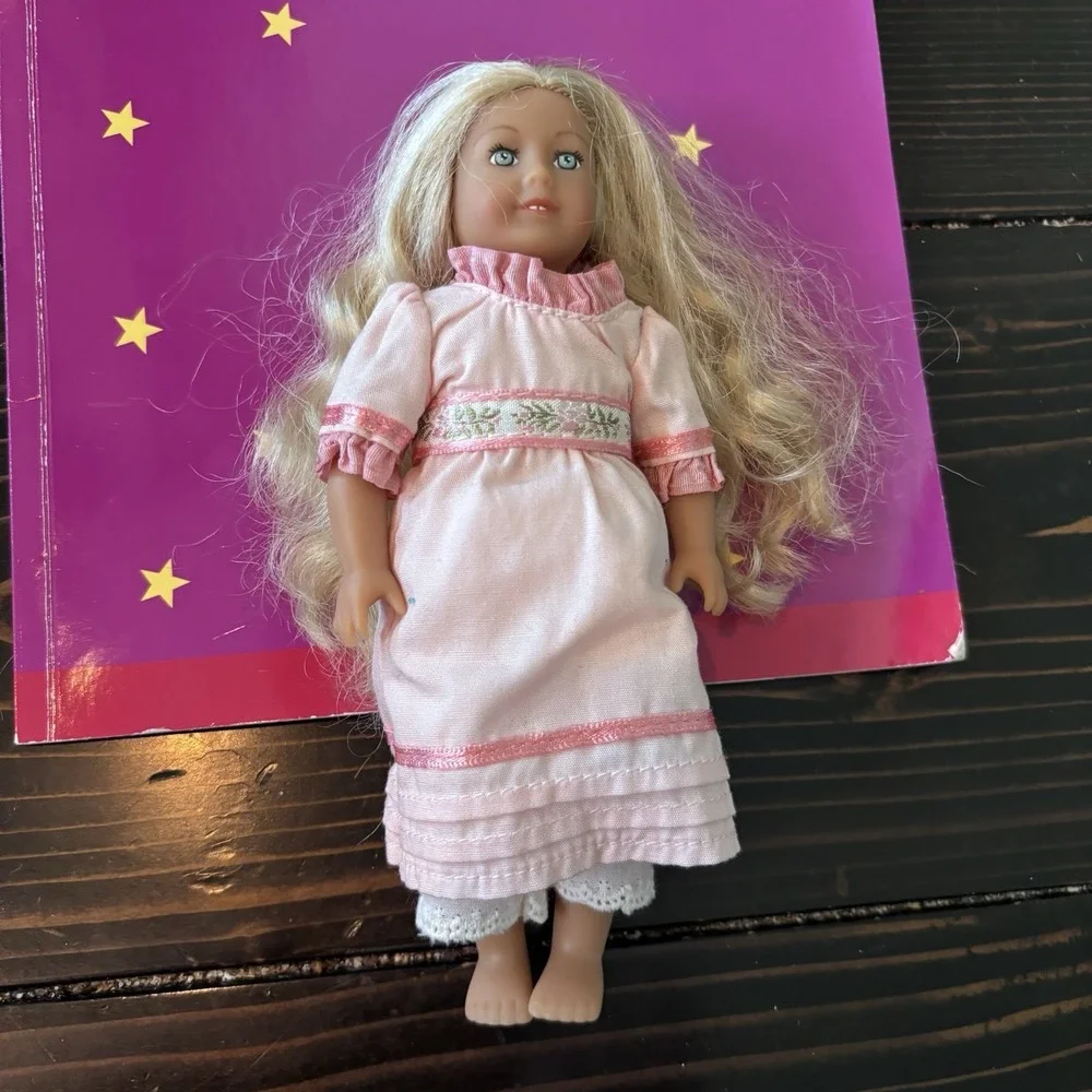 American Dolls 6.6‎ Inch Caroline Abbott And Isabella Palmer